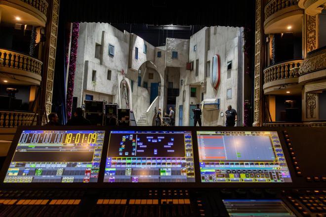 Así se vive “Mamma Mía!” entre bambalinas en el Teatro Principal de Alicante