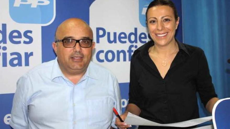 Jesús Vázquez y Maripaz Fernández, en la rueda de prensa de ayer
