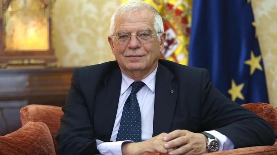 Borrell moviliza a las embajadas contra el &#039;procés&#039;