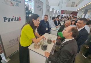El campus universitario de Mieres exhibe su "conexión real" con las empresas y el mercado laboral: "Hay que seguir estrechando lazos"