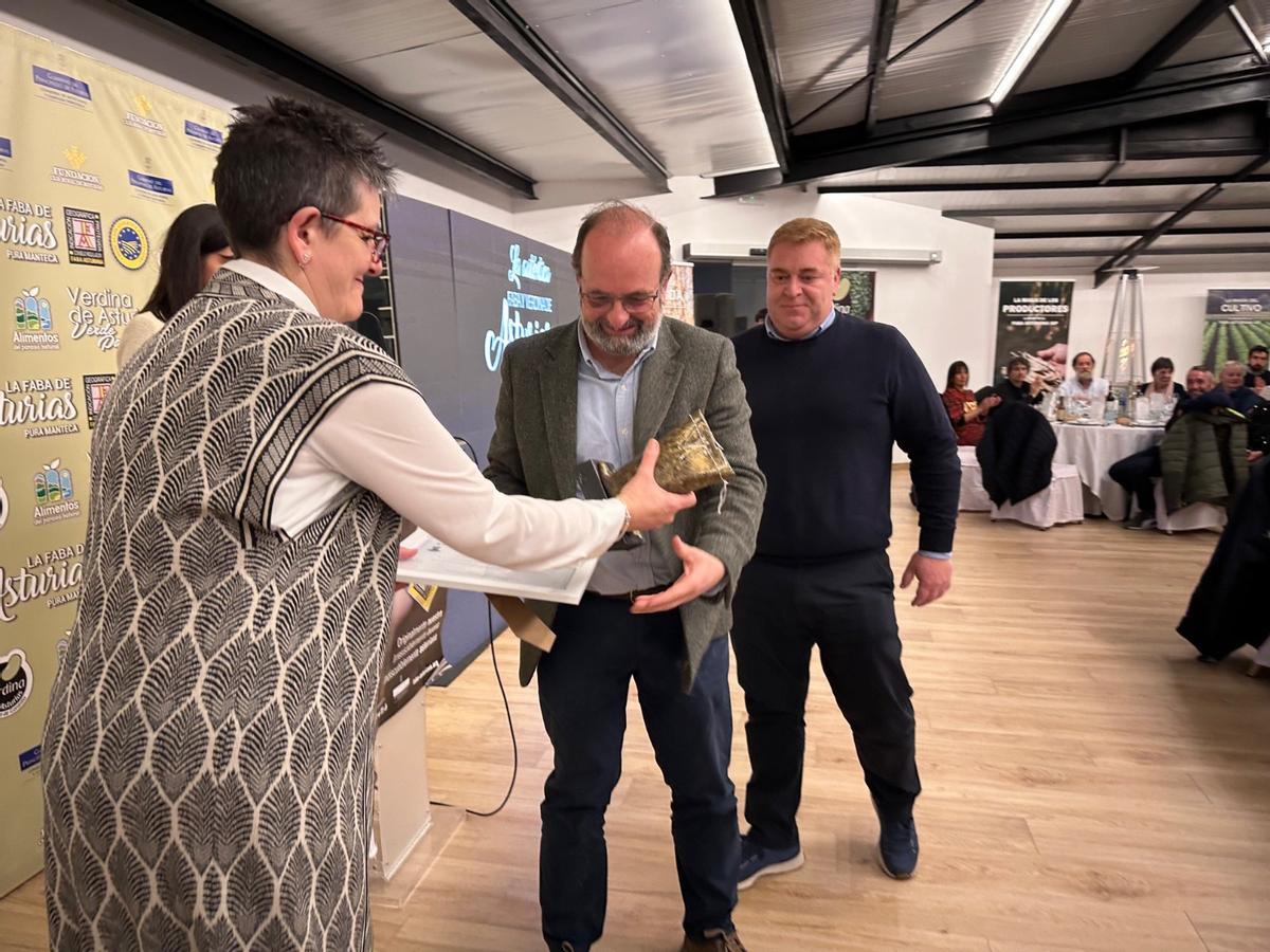 En imágenes: la gala de entrega de premios de la faba asturiana y la verdina, con sede en Luarca, derrocha ilusión