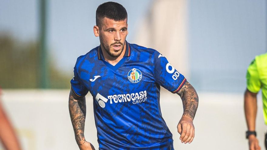 Carles Pérez, exjugador del Barça, hospitalitzat després de ser mossegat per un gos als genitals