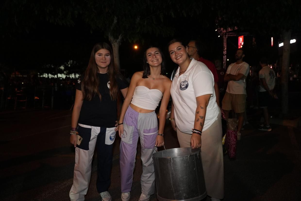 Galería: Les imatges del sopar de tombet de les penyes en les festes de Vila-real