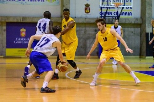 Derbi entre Herbalife GC y Nautico de Tenerife de liga EBA.