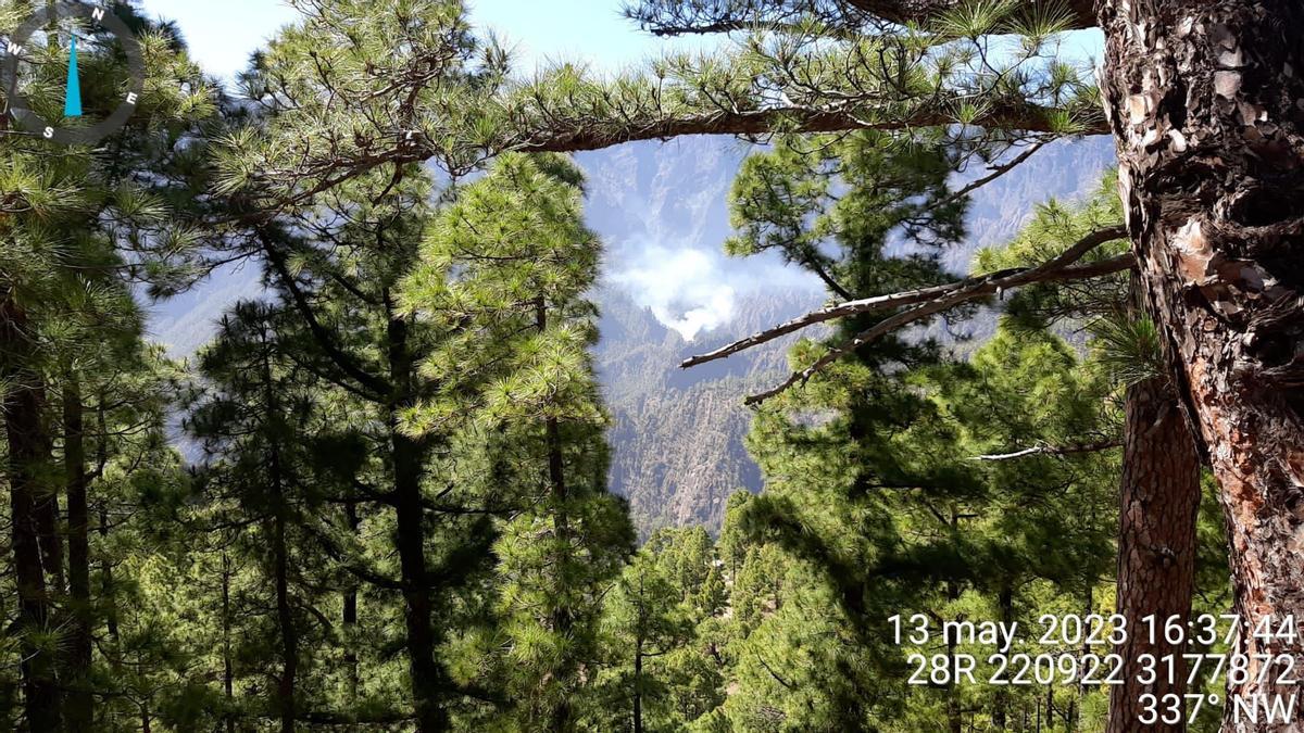 Vista aérea del incendio en La Caldera de Taburiente.