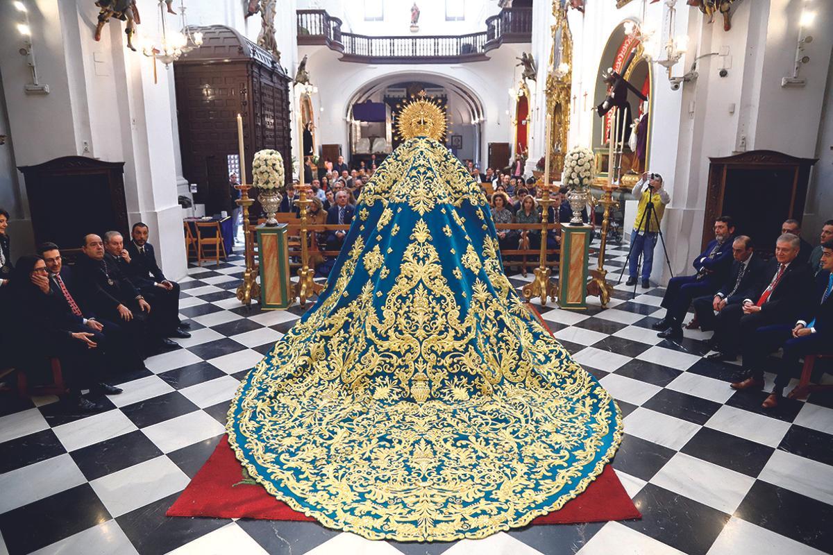 LA HERMANDAD DE LA SANTA FAZ APORTARÁ ESTE AÑO UNO DE LOS GRANDES ESTRENOS DE LA SEMANA SANTA CON EL MANTO DE SALIDA DE LA VIRGEN DE LA TRINIDAD