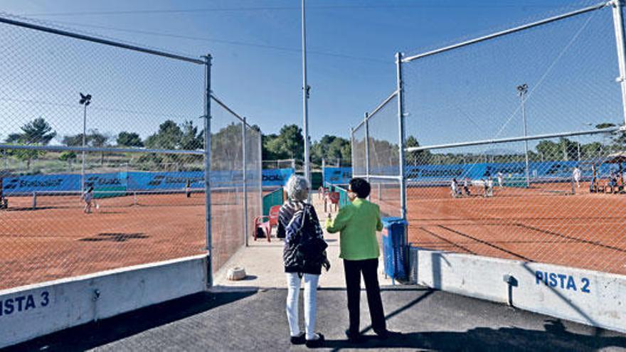 El nuevo Mallorca Tenis Club Teulera, abierto en abril, cuenta con cuatro pistas de tierra.