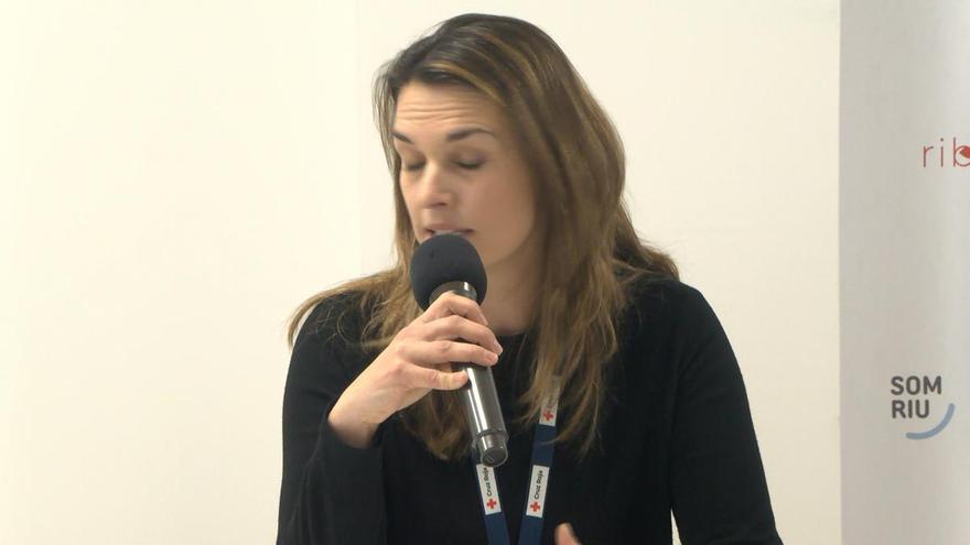 Intervención de Esperanza Montagud, técnica de Medioambiente y representante de Cruz Roja en el Foro Más que Empresas del Camp de Túria