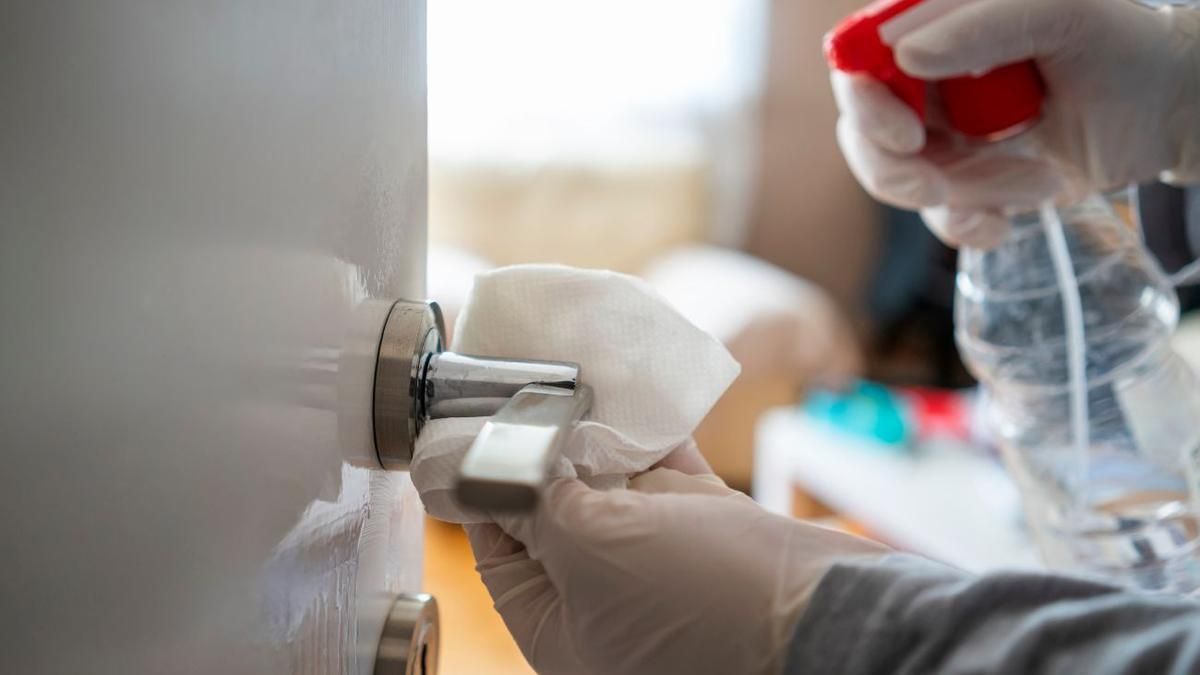 Consejos para limpiar las puertas lacadas en blanco.