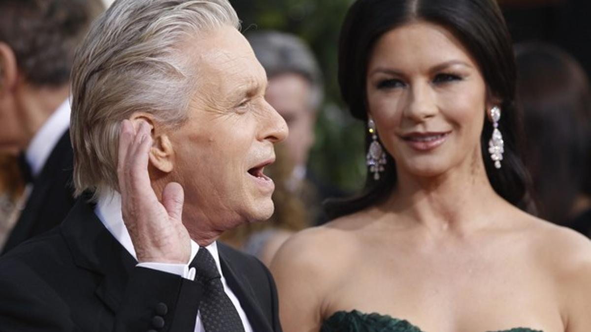 Michael Douglas y Catherine Zeta-Jones, el pasado abril, en la entrega de los Globos de Oro.