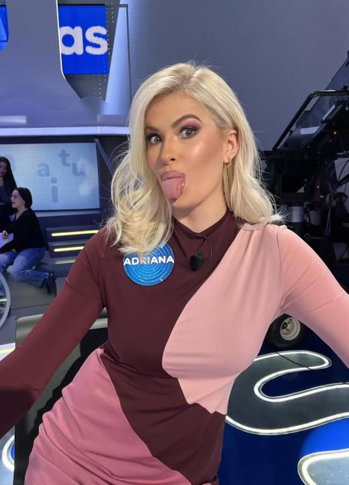 Adriana Abenia en el plató de 'Pasapalabra'.