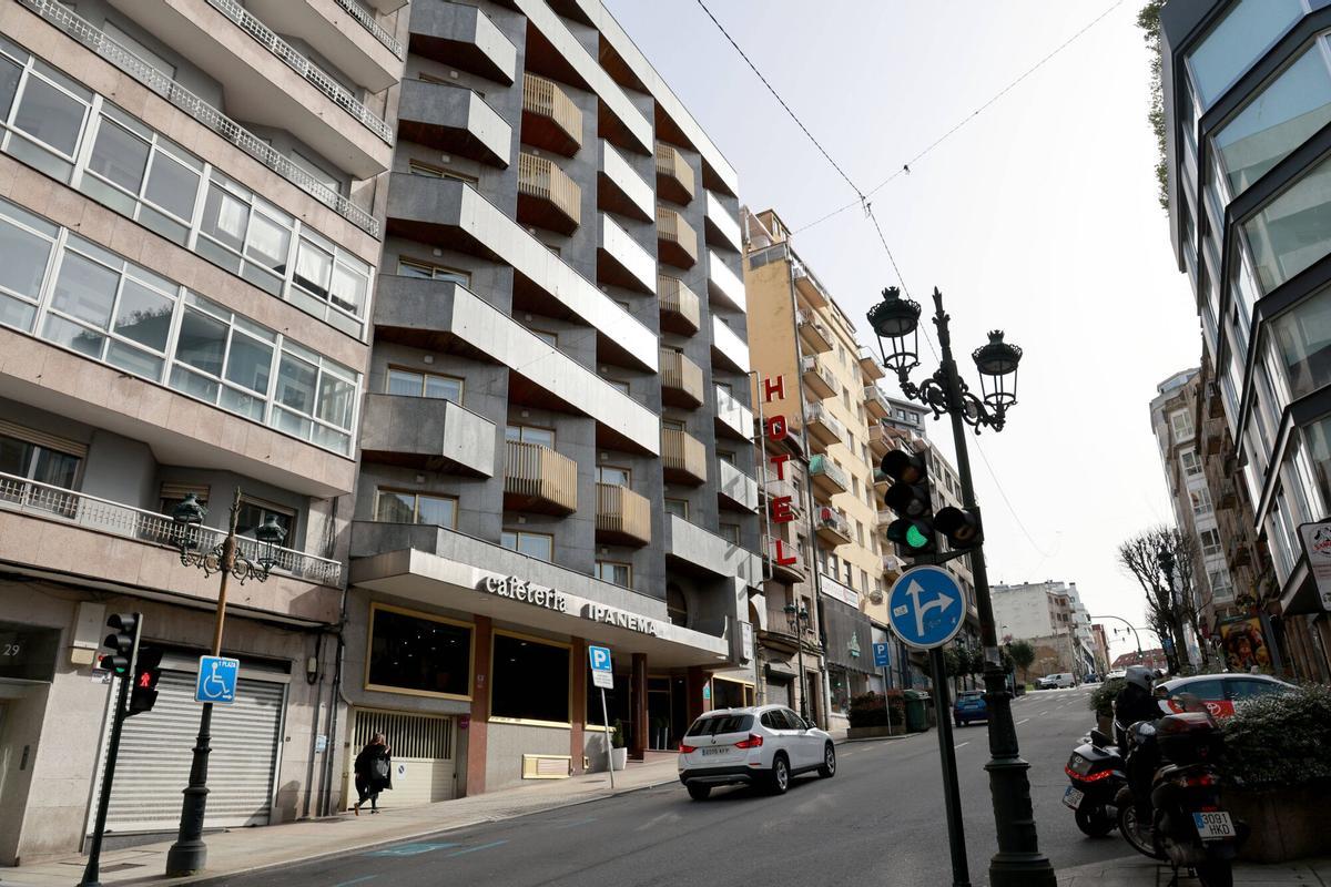 Fachada del Hotel Ipanema en Vigo.