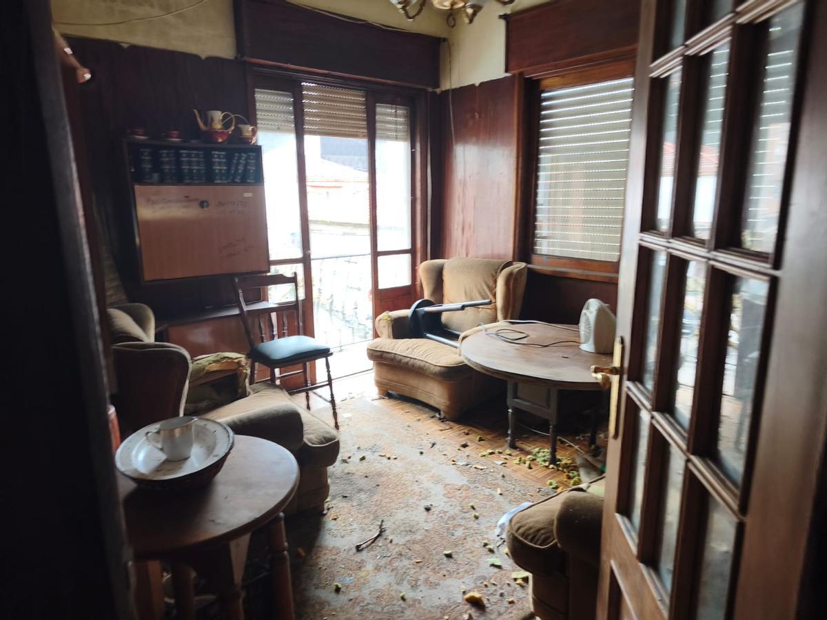 La casa de María en Moaña tras mes y medio de okupación
