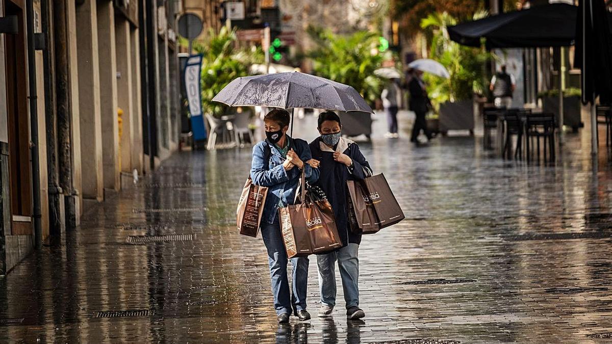 El fin de semana comienza pasado por agua