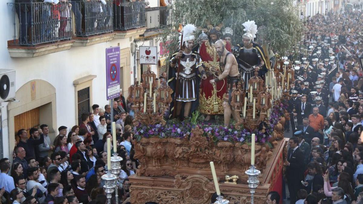 Procesión del paso de misterio de la hermandad del Prendimiento.