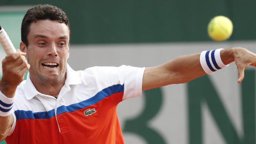 David Ferrer y Roberto Bautista pasan a octavos pese a la lluvia