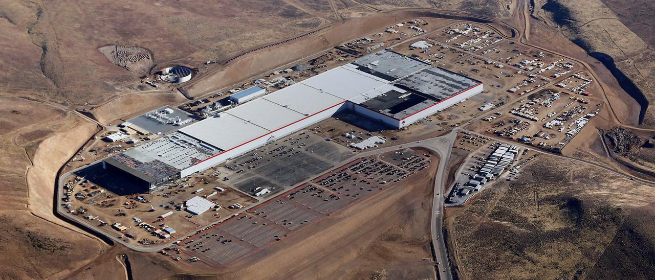 Vista aérea de la gigafactoría de Tesla en Nevada (Estados Unidos).