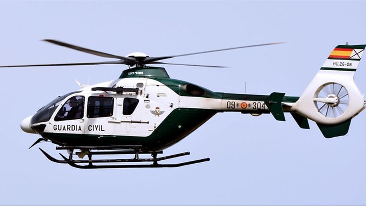 Ein Hubschrauber der Guardia Civil barg die Leiche des Urlaubers.