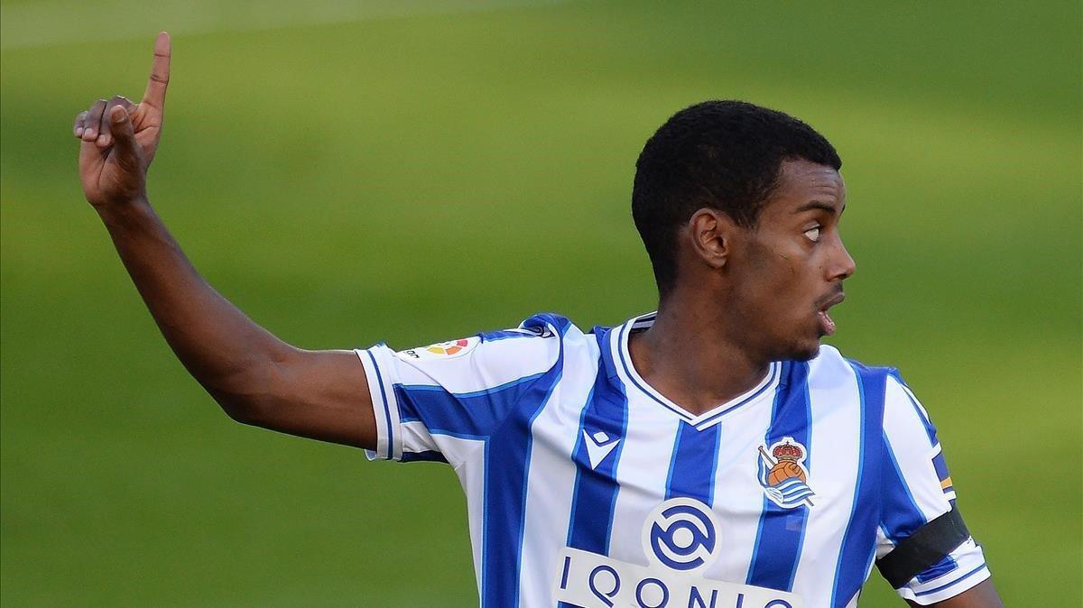 jmexposito55951784 real sociedad s swedish forward alexander isak reacts during201122181641