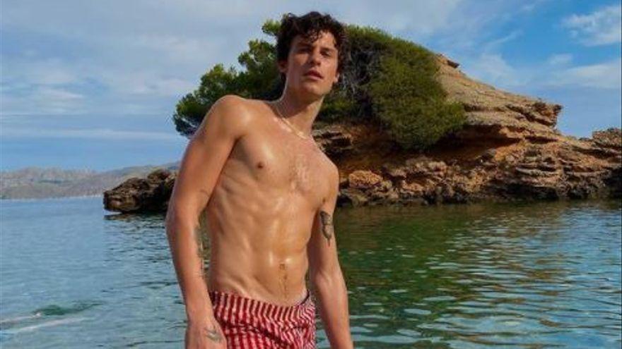 Shawn Mendes revoluciona las redes desde Mallorca