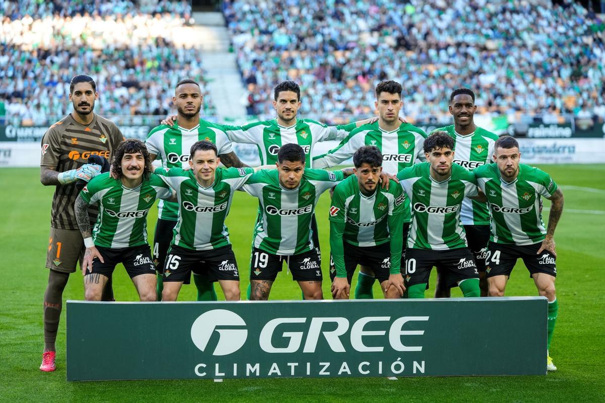 Players of Real Betis pose for photo during the Spanish league, LaLiga EA Sports, football match played between Real Betis and RC Celta de Vigo at La Cartuja stadium on March 15, 2026, in Sevilla, Spain. AFP7 15/03/2026 ONLY FOR USE IN SPAIN. Joaquin Corchero / AFP7 / Europa Press;2026;SPORT;ZSPORT;SOCCER;ZSOCCER;Real Betis v RC Celta de Vigo - LaLiga EA Sports;