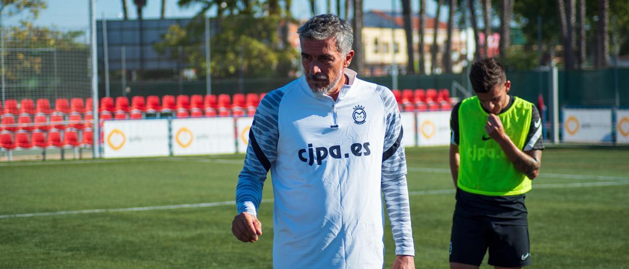 Juan Marrero en uno de los últimos entrenamientos de su equipo.