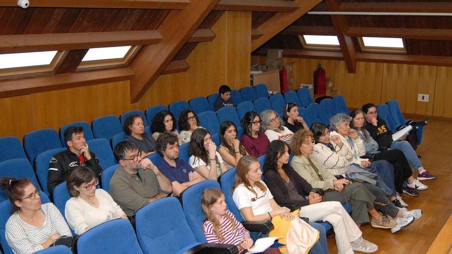 La comunidad educativa de A Estrada traslada sus reclamaciones al pleno