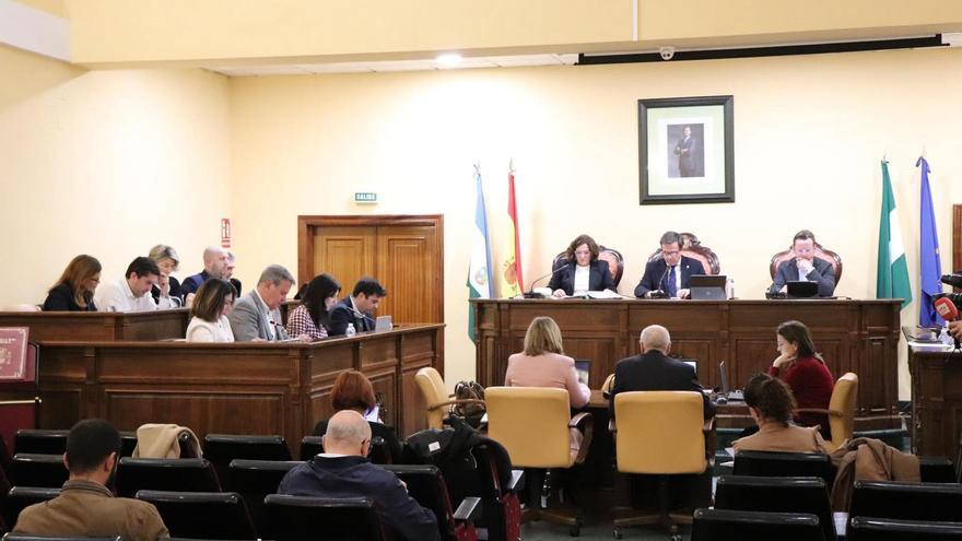 El Pleno de Lucena aprueba el nuevo reglamento del centro del inmigrante