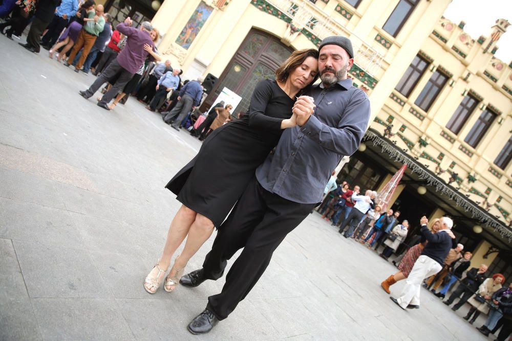 Tango en el vestíbulo de la Estación del Norte