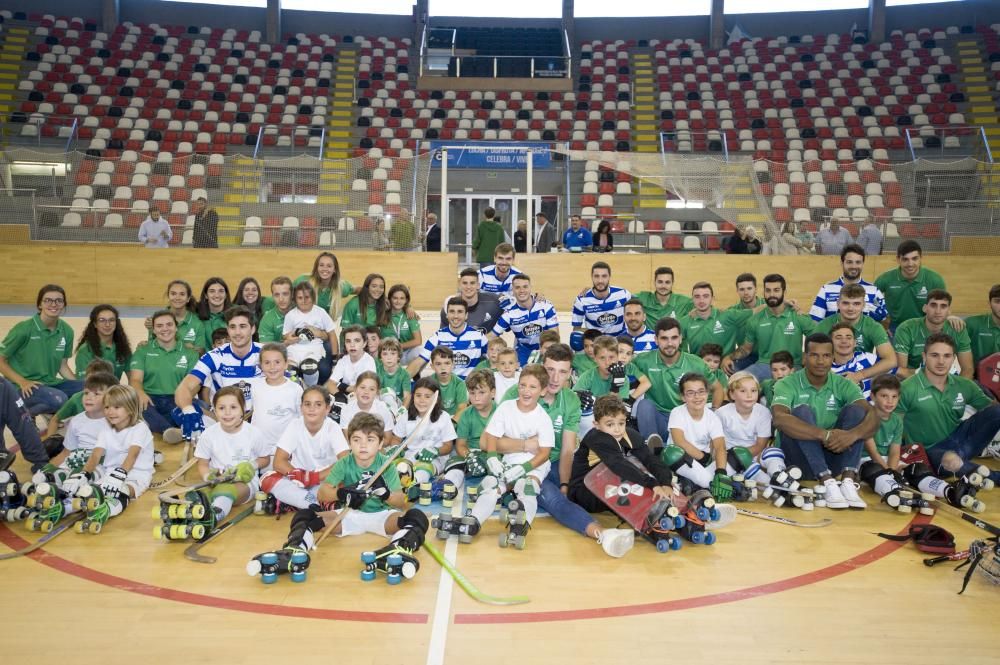 El equipo de hockey sobre patines presenta en el Palacio de los Deportes de Riazor las equipaciones para la temporada. La primera seguirá siendo verdiblanca y la segunda, blanquiazul como la del Dépor