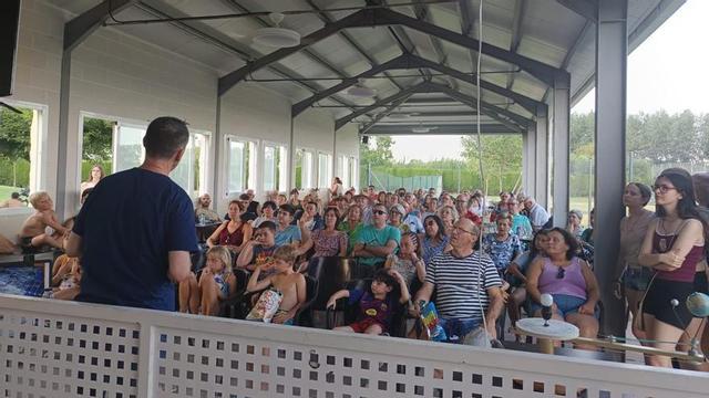 Charla informativa sobre el eclipse solar a cargo de Óscar Almau.