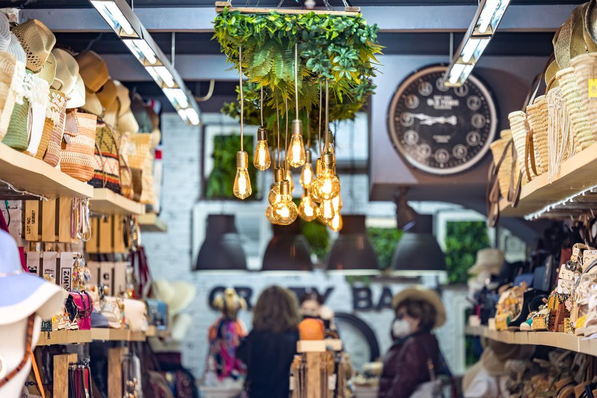 Problemas en el pequeño comercio por la subida de la energía y las materias primas