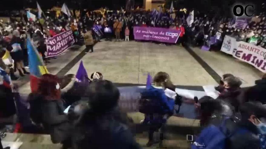 Lectura de manifiesto en la marcha por el Día de la Violencia contra la Mujer