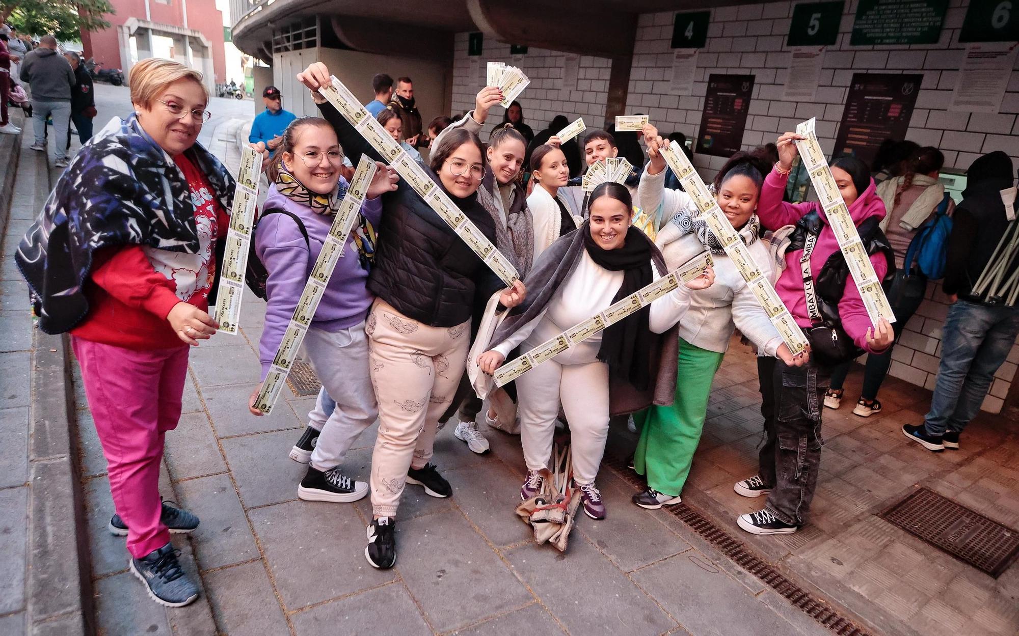 Colas para una entrada para ver a los Reyes Magos en Tenerife