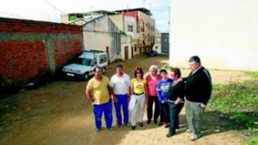 Quejas en el Cerro de San Miguel por no incluir una calle en la urbanización