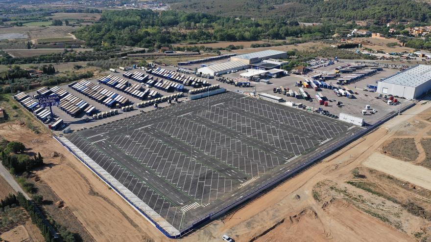 Calsina Carré completa la segona fase del pla de creixement i posa en servei l&#039;aparcament per a 200 camions