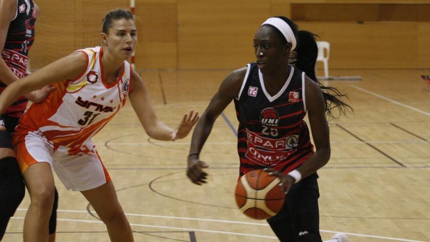 Ify Ibekwe (Uni Girona) és dubte per jugar demà a Càceres