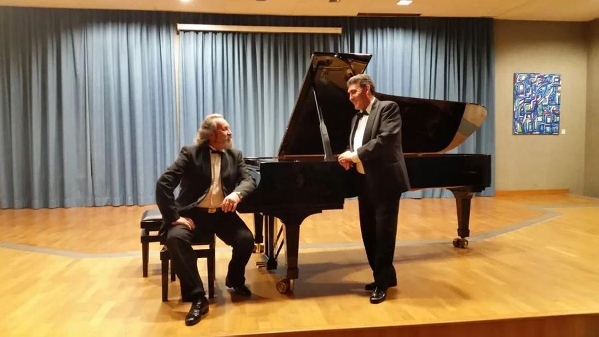 Dúo Pianístico Hermanos Vicente Téllez
