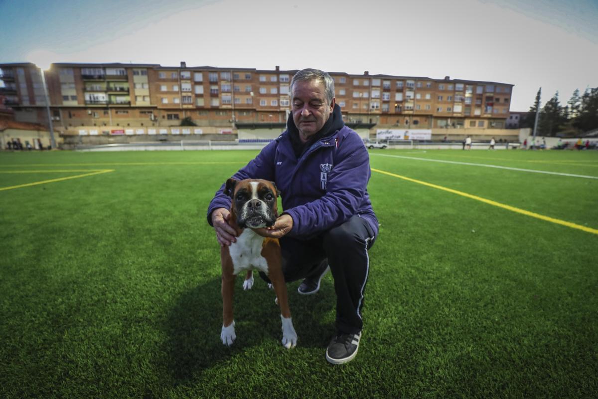 Una imagen de Noa, el perro del CD Utrillas