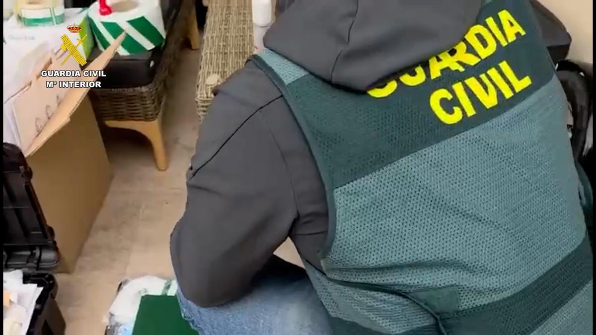 Un agente en el registro.