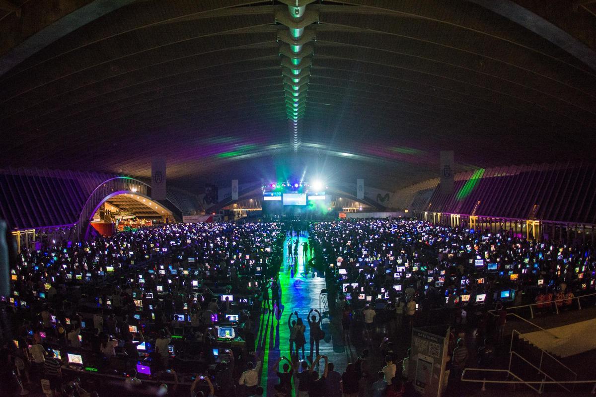 El encendido de una edición anterior de la Tenerife Lan Party.