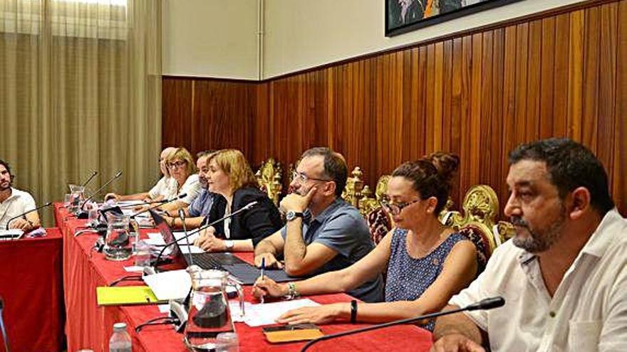 Membres del ple de Figueres en la sessió d&#039;ahir.