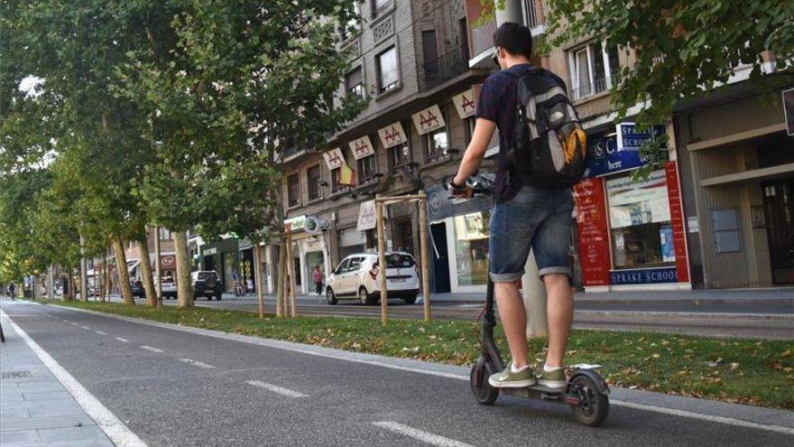 Una iniciativa aragonesa para ordenar y proteger los patinetes en las calles
