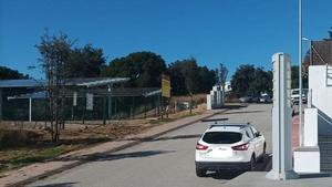 La transició energètica a Caldes de Montbui ens imposa un parc solar a 12 metres de casa