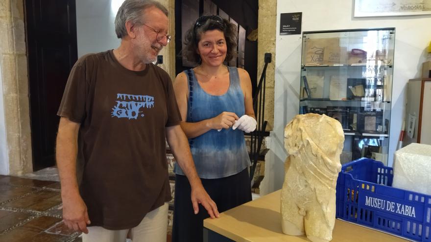 La escultura romana del &quot;Bacus de Miraflor&quot;, rescatada de los escombros, ya está en el museo de Xàbia