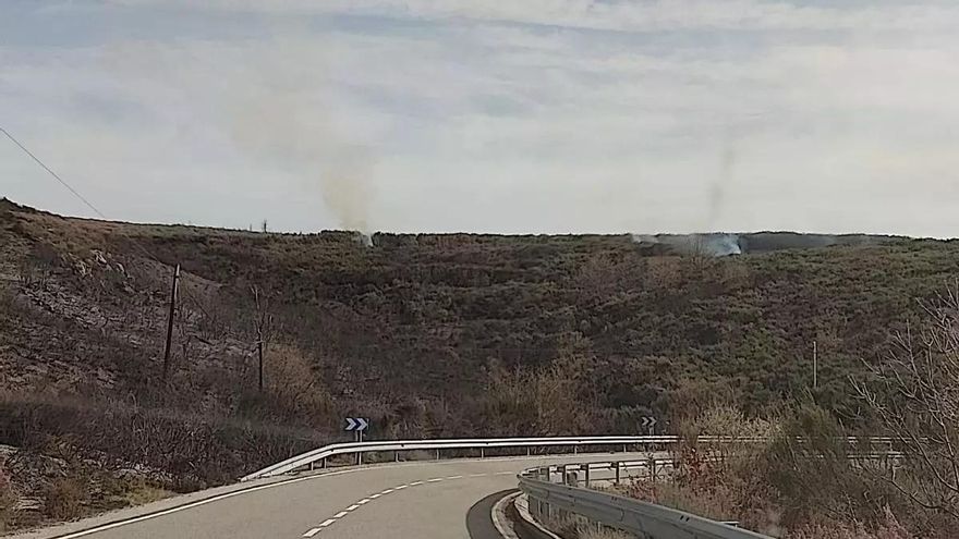 Incendios en la comarca de Sanabria: &quot;El monte arde como si fuera verano&quot;