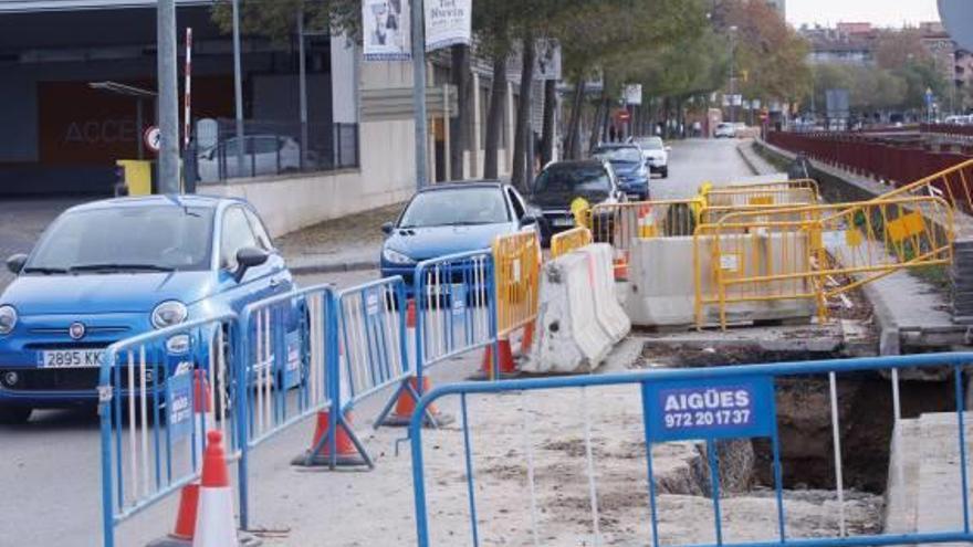 Trànsit Obres al servei d&#039;aigua potable a l&#039;avinguda Tarradellas