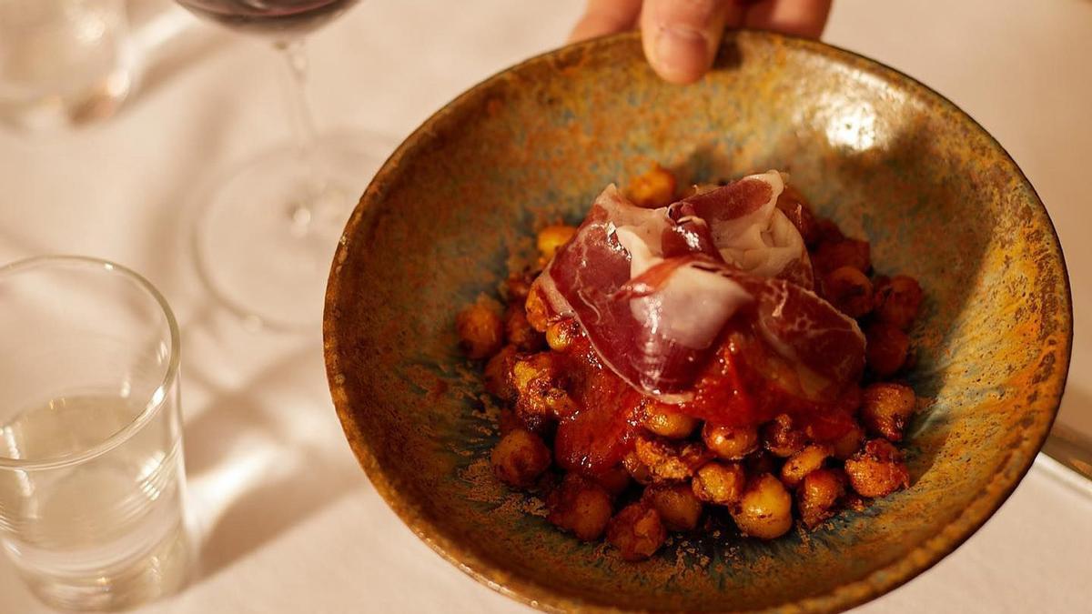 Un clásico del Café de París: los garbanzos Luis.