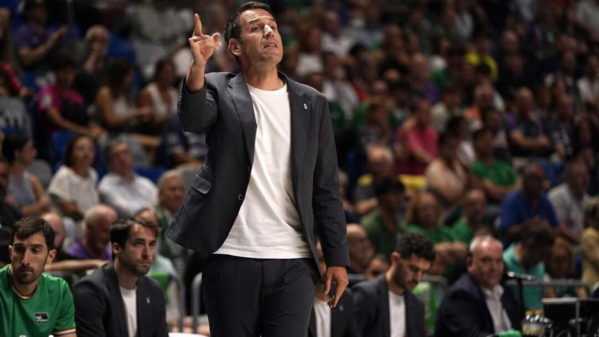 Dani Miret confía en que su equipo ofrecerá mejor imagen respecto al último encuentro en Málaga