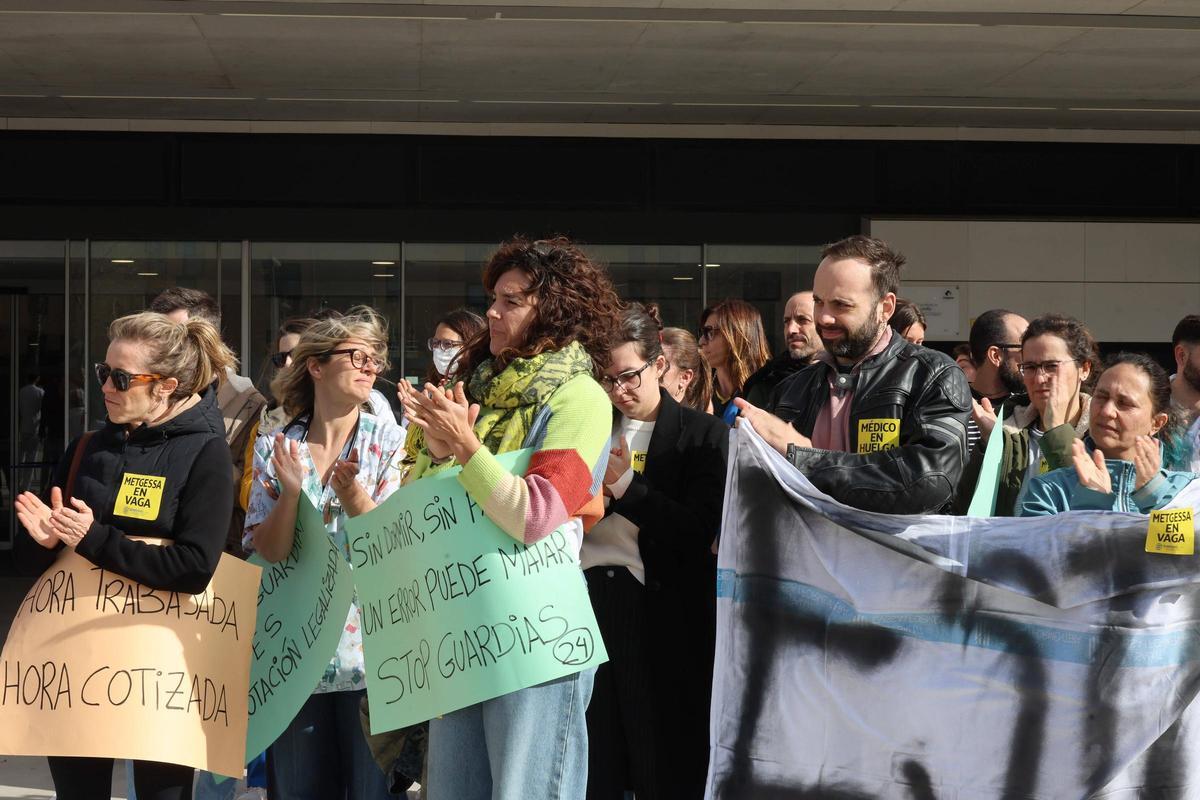 Todas las imágenes de la primera jornada de huelga de médicos en Ibiza